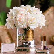 معطر جو باقات الورد الكبيرة بلش في صندوق وردي مع شارة ذهبية faces معطر جو باقات الورد الكبيرة بلش في صندوق وردي مع شارة ذهبية