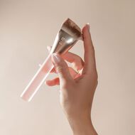 New Nudes 2.0 H-Diamond Blending Brush faces new nudes 2 0 h diamond blending brush