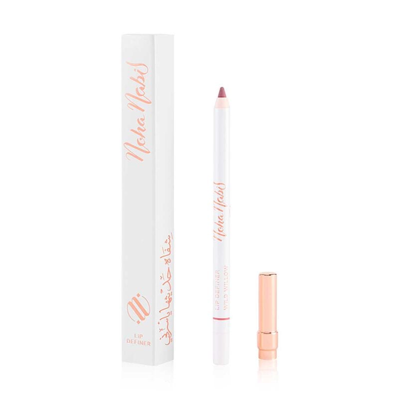 noha nabil lip definer