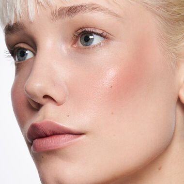 faces قلم الشفاه والخدود كومبليت هارموني ليب آند تشيك