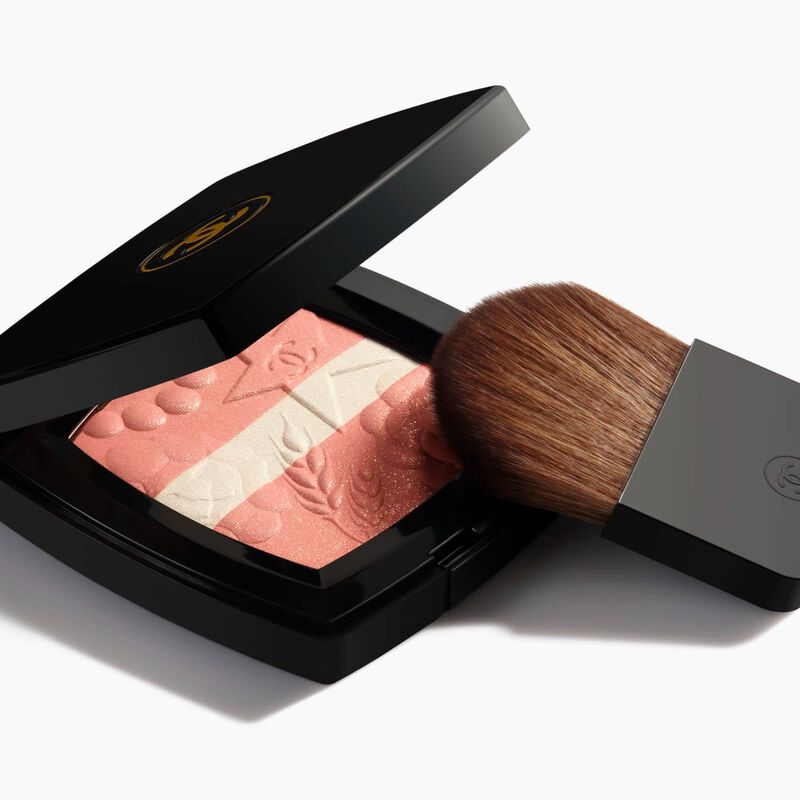 chanel les signes de illuminating powder blush festive edition