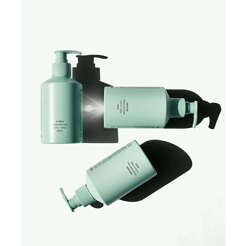 كوربس ناتشرلز سانتالوم جل الاستحمام النباتي