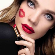 faces kisskiss tender matte