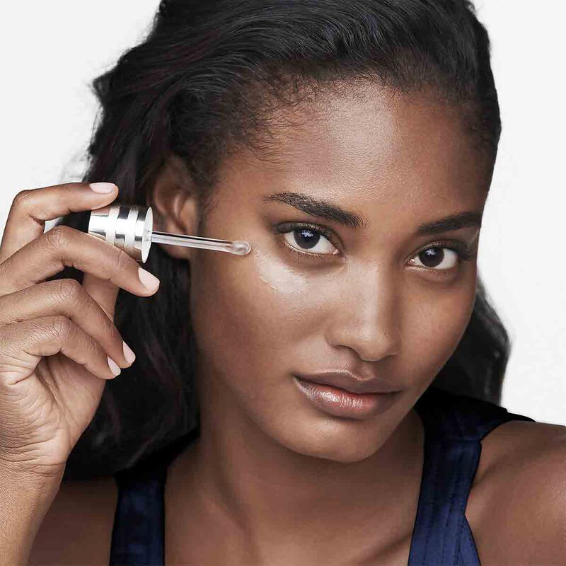 إستي لودر سيروم مركز للعين أدفانسد نايت ريبير ماتريكس سينكرونايزد ريكفري 15مل