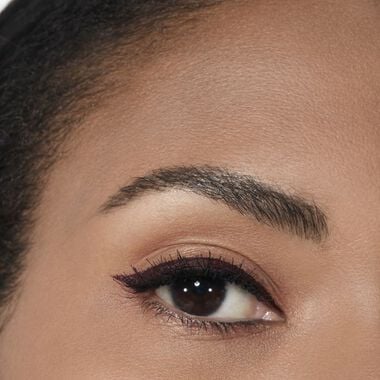 LE LINER DE CHANEL faces le liner de chanel