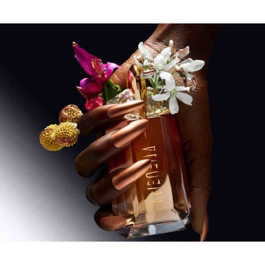 faces alien goddess supra flora