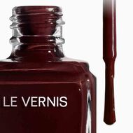 LE VERNIS faces le vernis