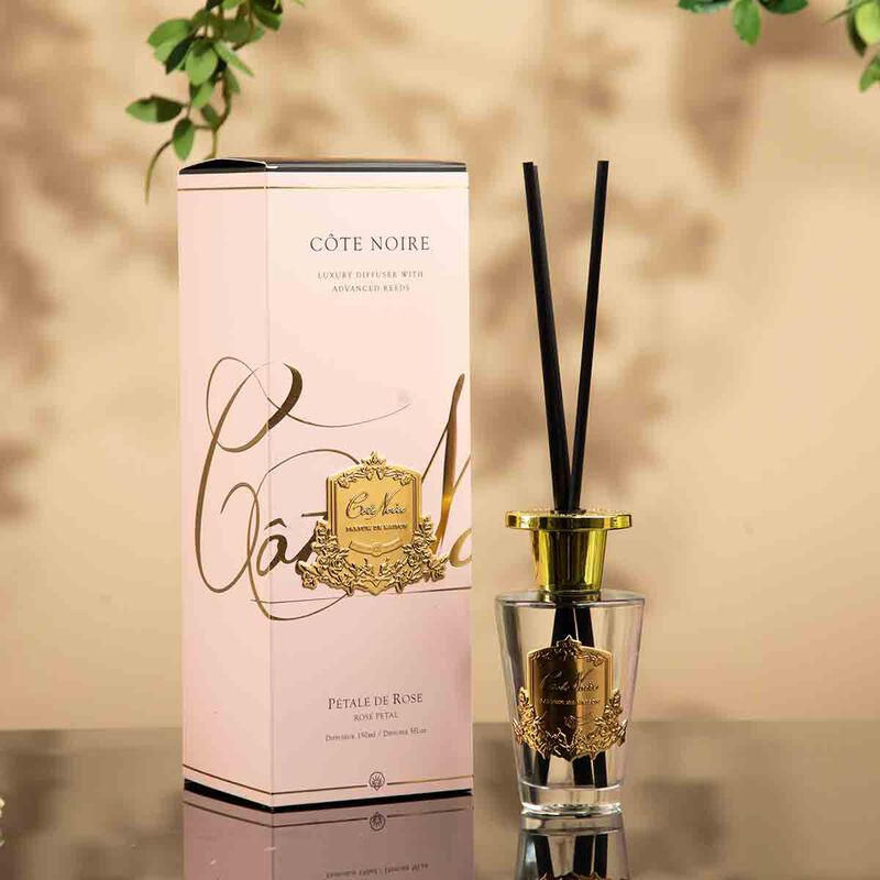 كوت نوار معطر الجو بتلات الورد مع شارة ذهبية 150مل