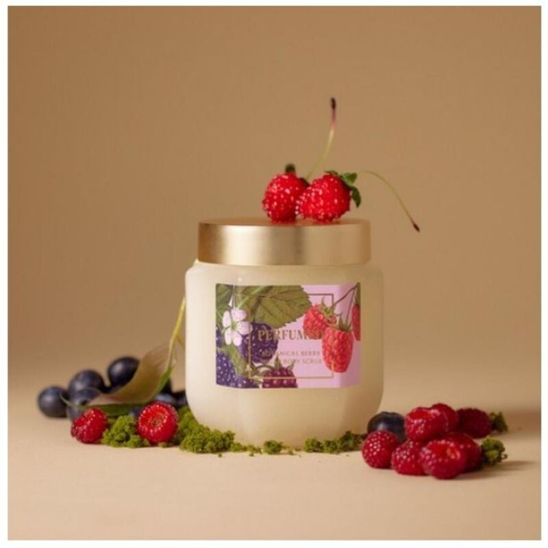 بي ال يو مقشّر الجسم المعطّر برائحة بوتانيكال بيري