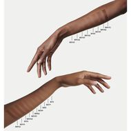 CHANEL LES BEIGES FOND DE TEINT مستحضر أساس مرطّب وطويل الثبات faces chanel les beiges fond de teint مستحضر أساس مرطّب وطويل الثبات