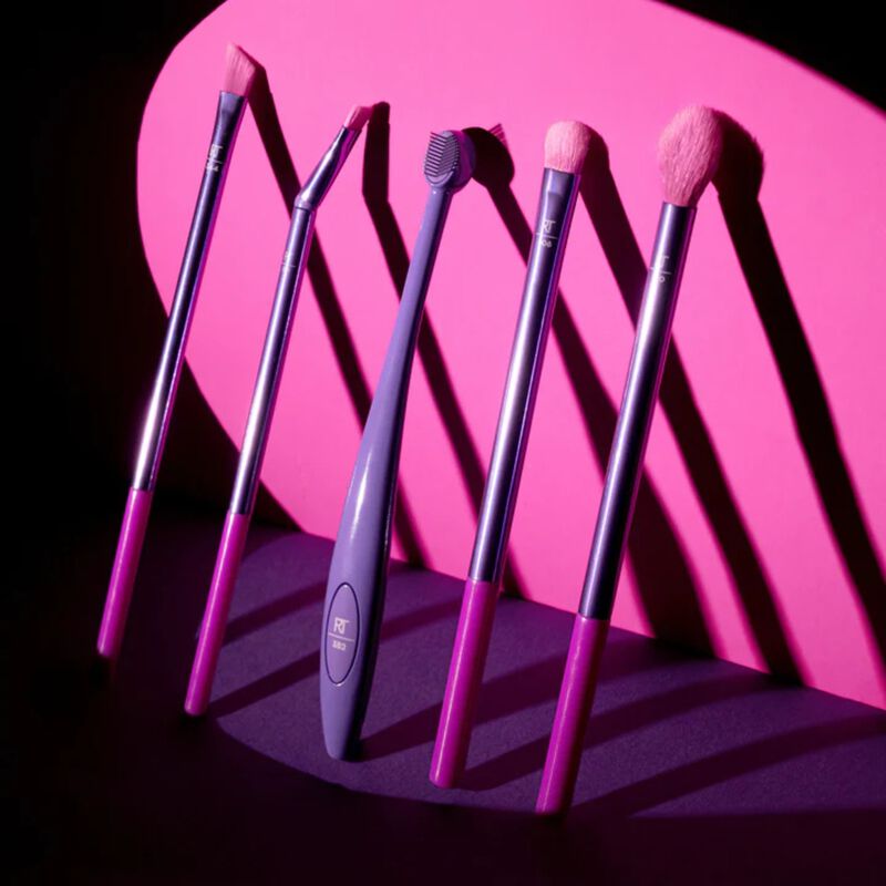 ريل تكنينك مجموعة فرش مكياج آي لوف دراما