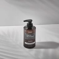 Honey & Macadamia Nature White Musk faces honey macadamia nature white musk