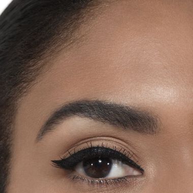 faces signature de chanel