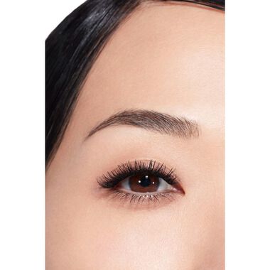 LE VOLUME RÉVOLUTION DE CHANEL faces le volume r volution de chanel