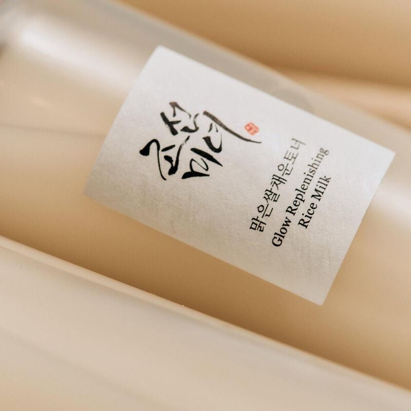 beauty of joseon glow replenishing rice milk