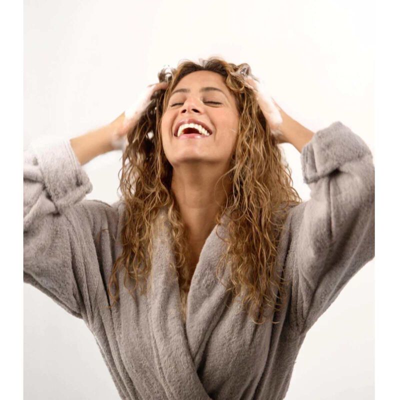 locken shower me with love shampoo