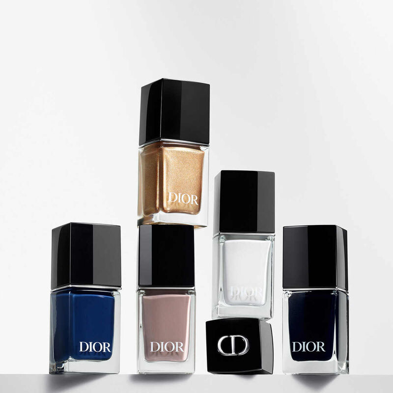dior dior vernis nail polish with gel effect and couture color