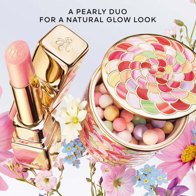 guerlain kisskiss bee glow
98% naturalorigin honey tint balm