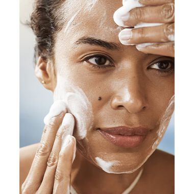 faces the essence foaming