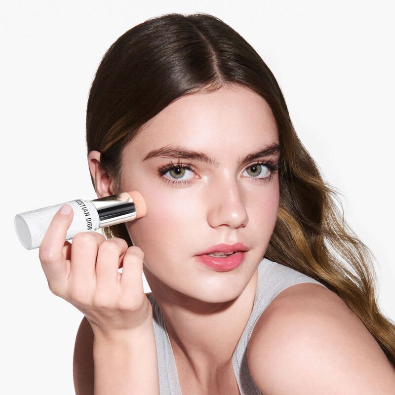 dior mattifying invisible uv stick spf 50 pa++++ invisible uv protection stick