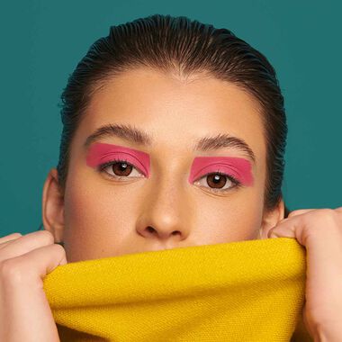 faces أفينا براون