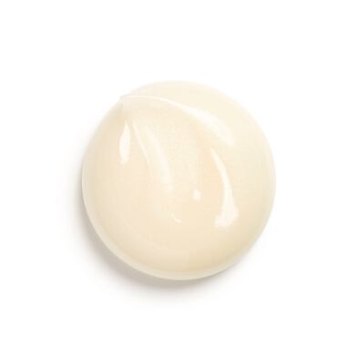 N°1 DE CHANEL REVITALISING EYE CREAM faces n 1 de chanel revitalising eye cream