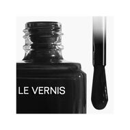 Le Vernis faces le vernis