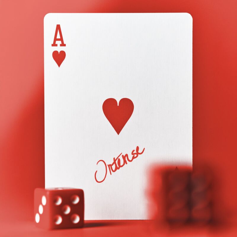 كايلي كوزمتكس عطر كوزميك كايلي جينر إنتنس