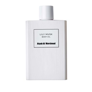 Lily Musk faces lily musk