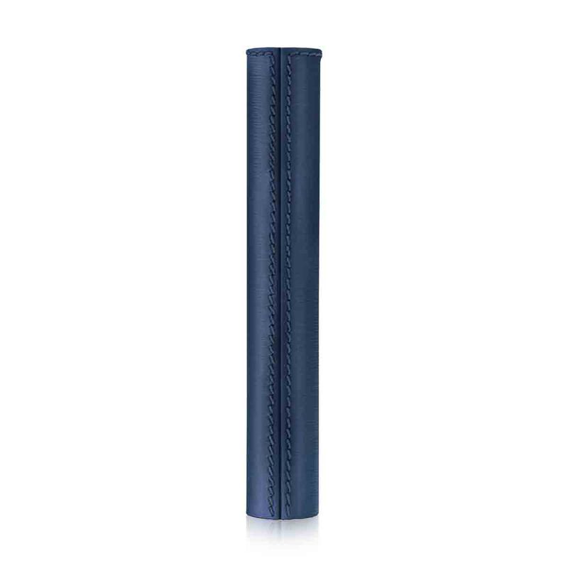 la bouche rouge, paris the navy blue fine leather mascara sleeve