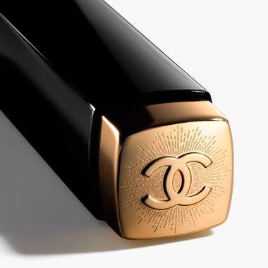 Rouge Allure Velvet أحمر شفاه غير لامع ومشرق - إصدار محدود faces rouge allure velvet أحمر شفاه غير لامع ومشرق إصدار محدود