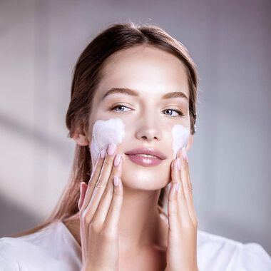 Phyto-Blanc Brightening Cleansing foam-in-cream faces phyto blanc brightening cleansing foam in cream