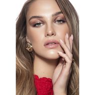 Infinity Moisture Lipstick faces infinity moisture lipstick
