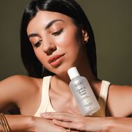 Clarify & Renew Toner faces clarify renew toner