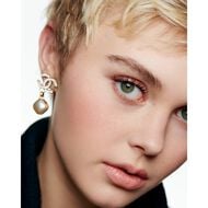 Les Signes De Illuminating Powder Blush - Festive Edition faces les signes de illuminating powder blush festive edition