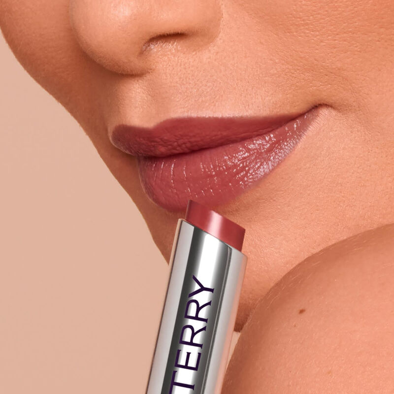 باي تيري بلسم الشفاه هايلورونيك