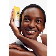 يو في سوليوشنز لوشن للتحكم باللمعان SPF 50 faces يو في سوليوشنز لوشن للتحكم باللمعان spf 50