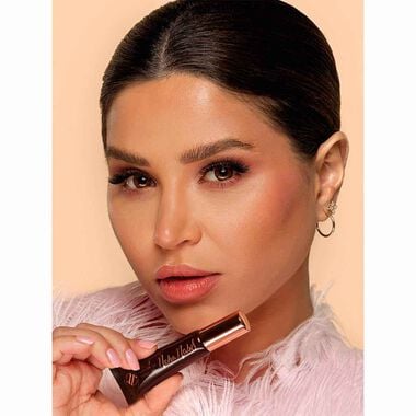 faces جل الحواجب فيذر أب