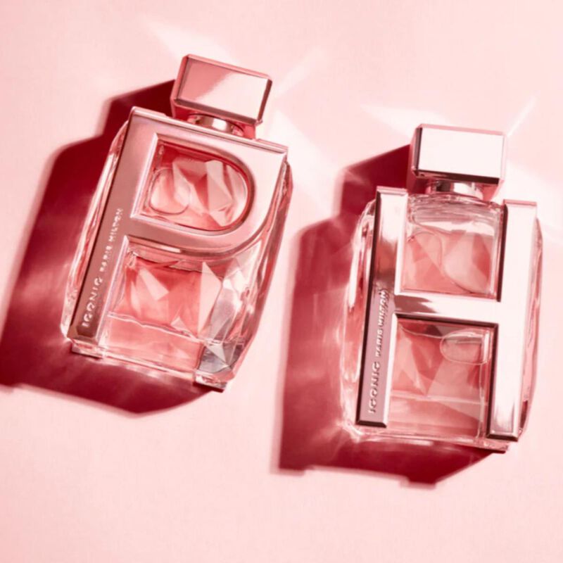 باريس هيلتون عطر أيكونيك