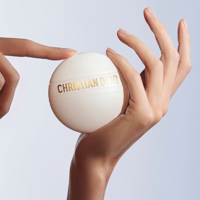 ديور كريم جادور لي أدورابلز لليدين والأظافر وأعلى الصدر