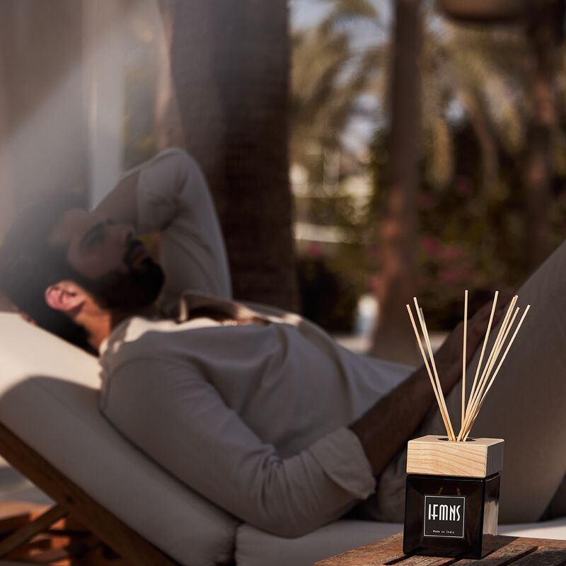 إفمنس عطر المنزل العود