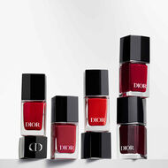 faces dior vernis nail polish with gel effect and couture color