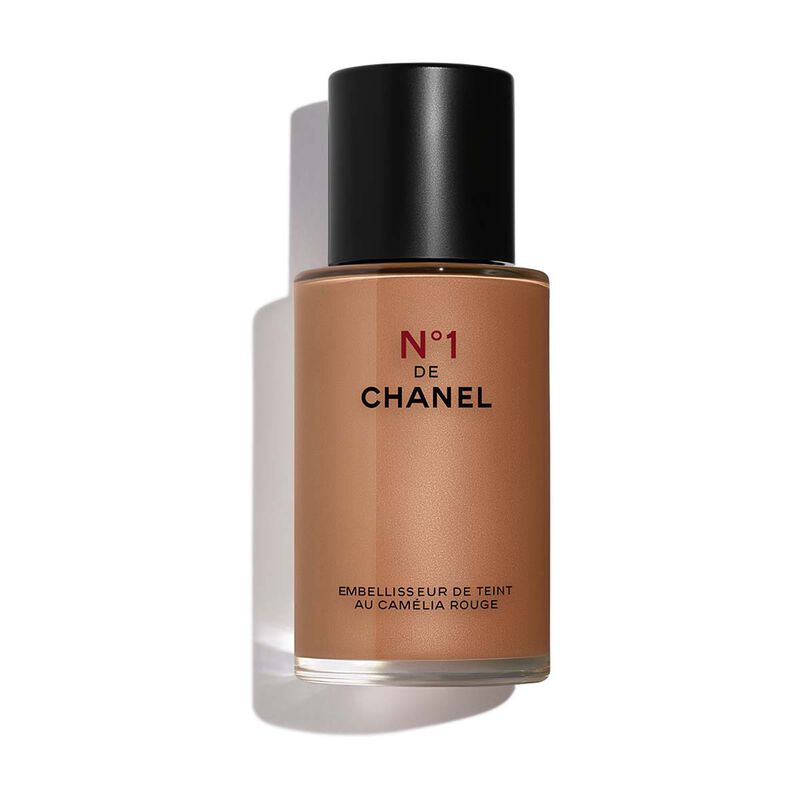 chanel n°1 de chanel skin enhancer boosts skin’s radiance evens perfects