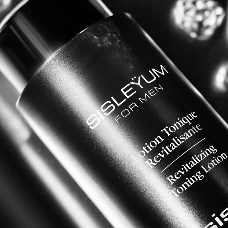 sisley sisleyum revitalizing toning lotion