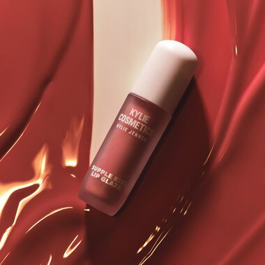 faces supple kiss lip glaze