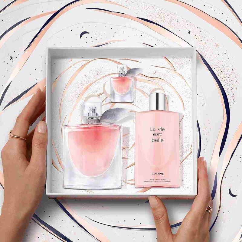 لانكوم مجموعة لا في إيه بيل للعناية بالجسم إصدار محدود لموسم الأعياد