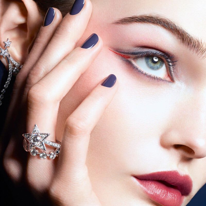 شانيل rouge allure velvet أحمر شفاه غير لامع ومشرق إصدار محدود