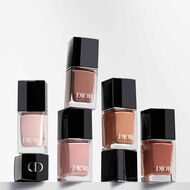 faces dior vernis nail polish with gel effect and couture color