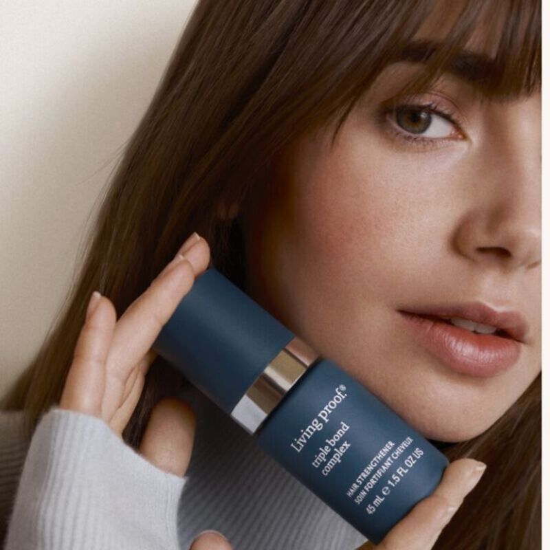 ليفينج بروف علاج يُترك على الشعر