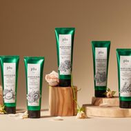White Musk faces white musk